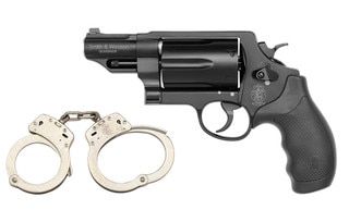 2.75-inch Smith and Wesson Governor, black.